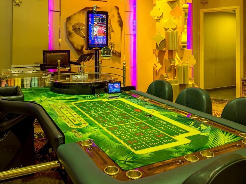 Vuni Palace Luxury Resort & Beach & Casino Kyrenia  Exterior foto