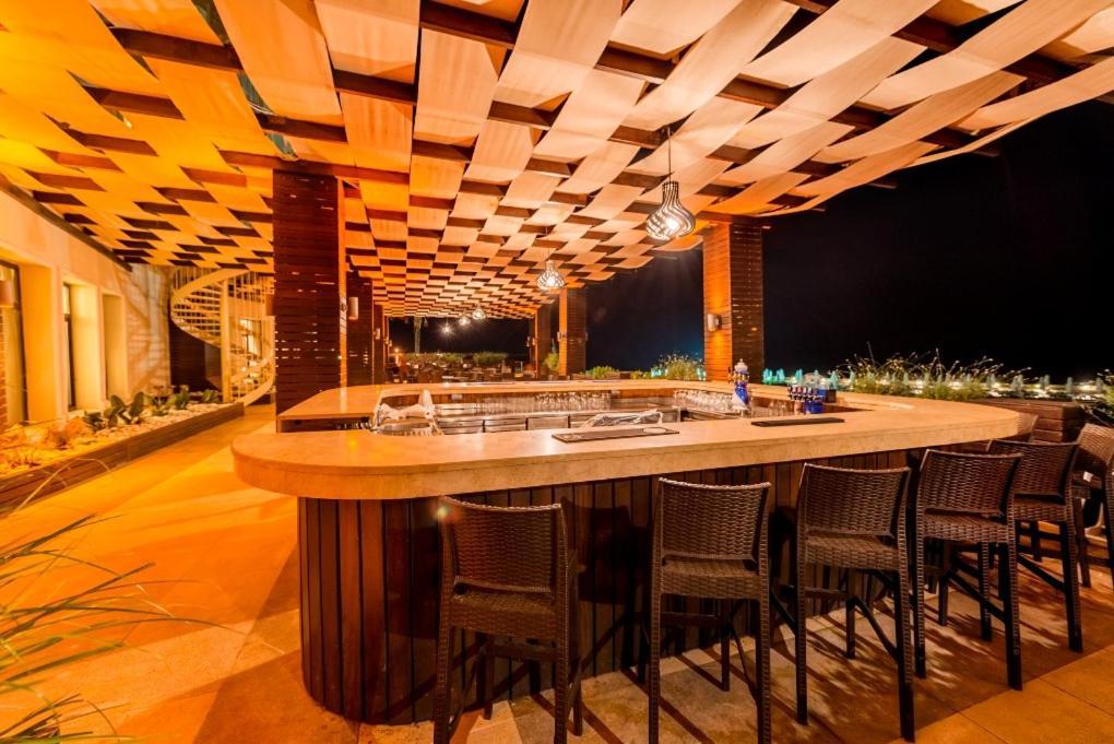 Vuni Palace Luxury Resort & Beach & Casino Kyrenia  Exterior foto