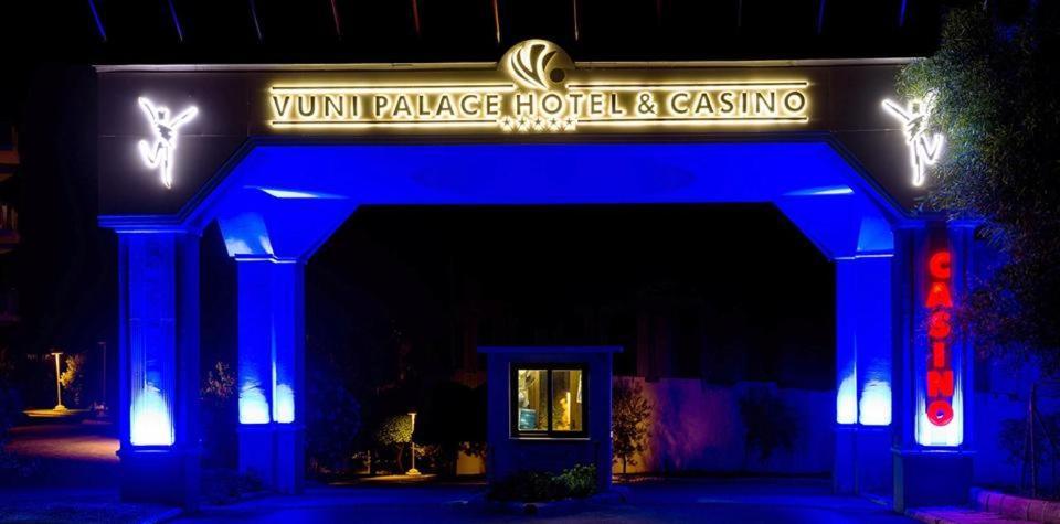 Vuni Palace Luxury Resort & Beach & Casino Kyrenia  Exterior foto